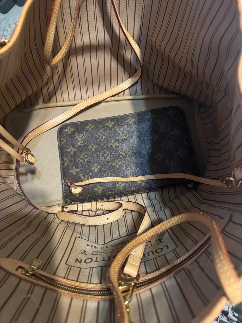 Louis Vuitton Brown Monogram Neverfull GM Shoulder Tote with Vachetta Trim